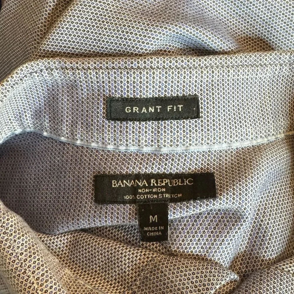 Banana Republic Grant Fit Button Down Shirt size Medium